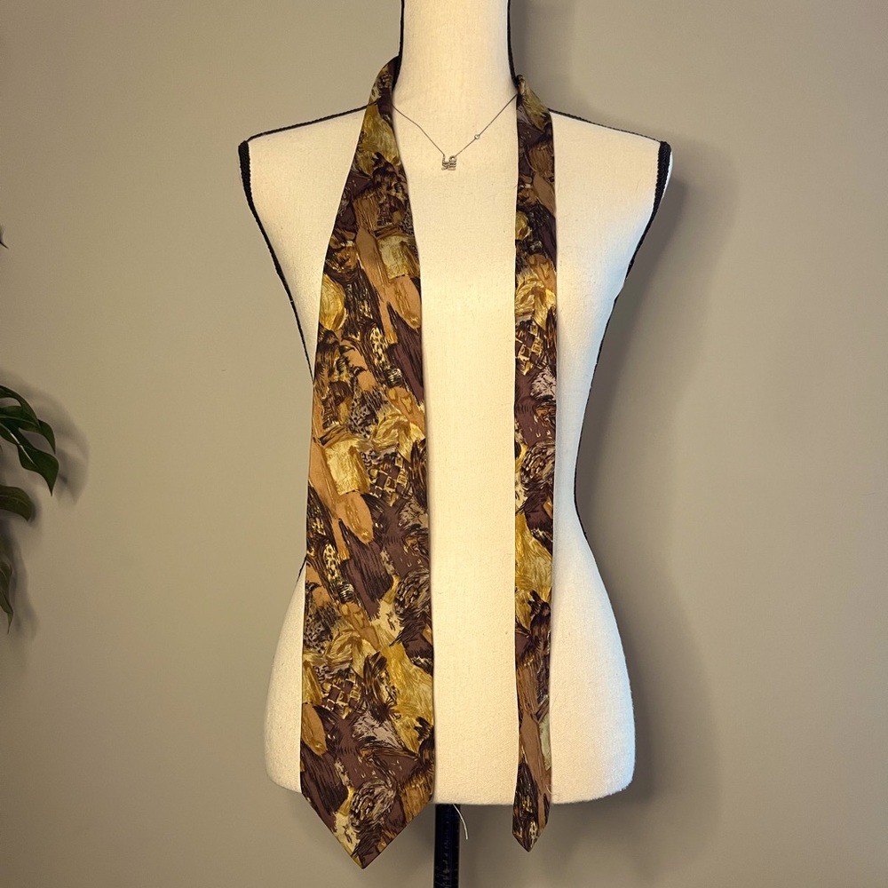 EUC BELLINI  Multicolored Layered Abstract 100% Silk Tie  59.5"